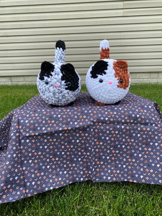 Crocheted Cat, Crocheted Stuffed Animal, Gift for Animal Lovers, Gift for Cat Lovers